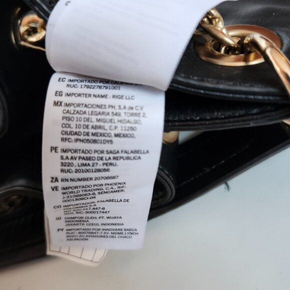 ADORABLE ALDO Mini Bucket Bag Black Gold Tone Key and Hardware - Picture 9 of 10